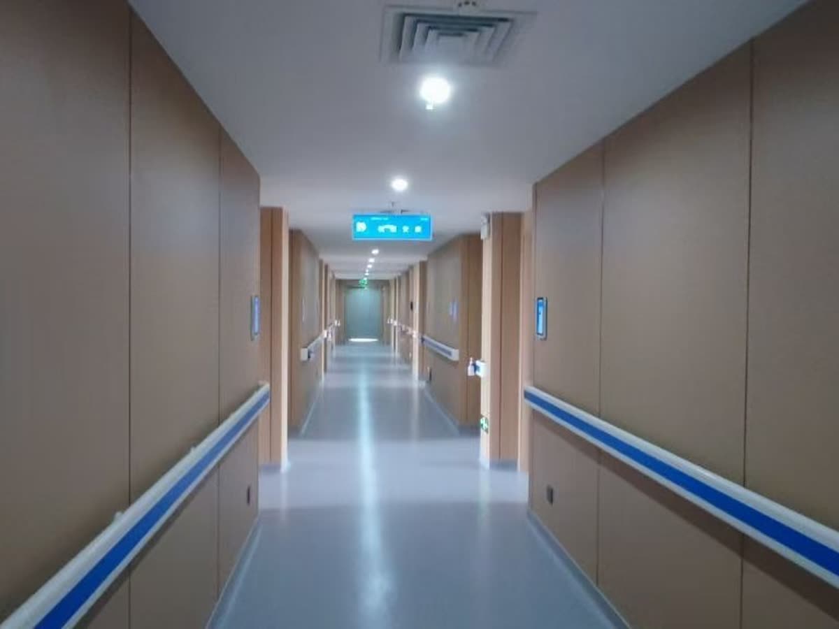 医院病区门口屏部署现场案例